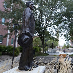 statue unveiling 0922