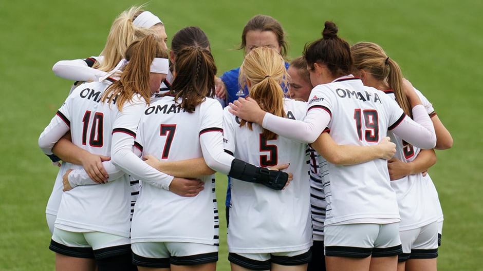 UComm -- digital -- women soccer